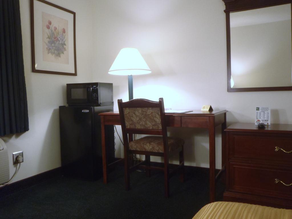Quality Inn Έλενα Εξωτερικό φωτογραφία
